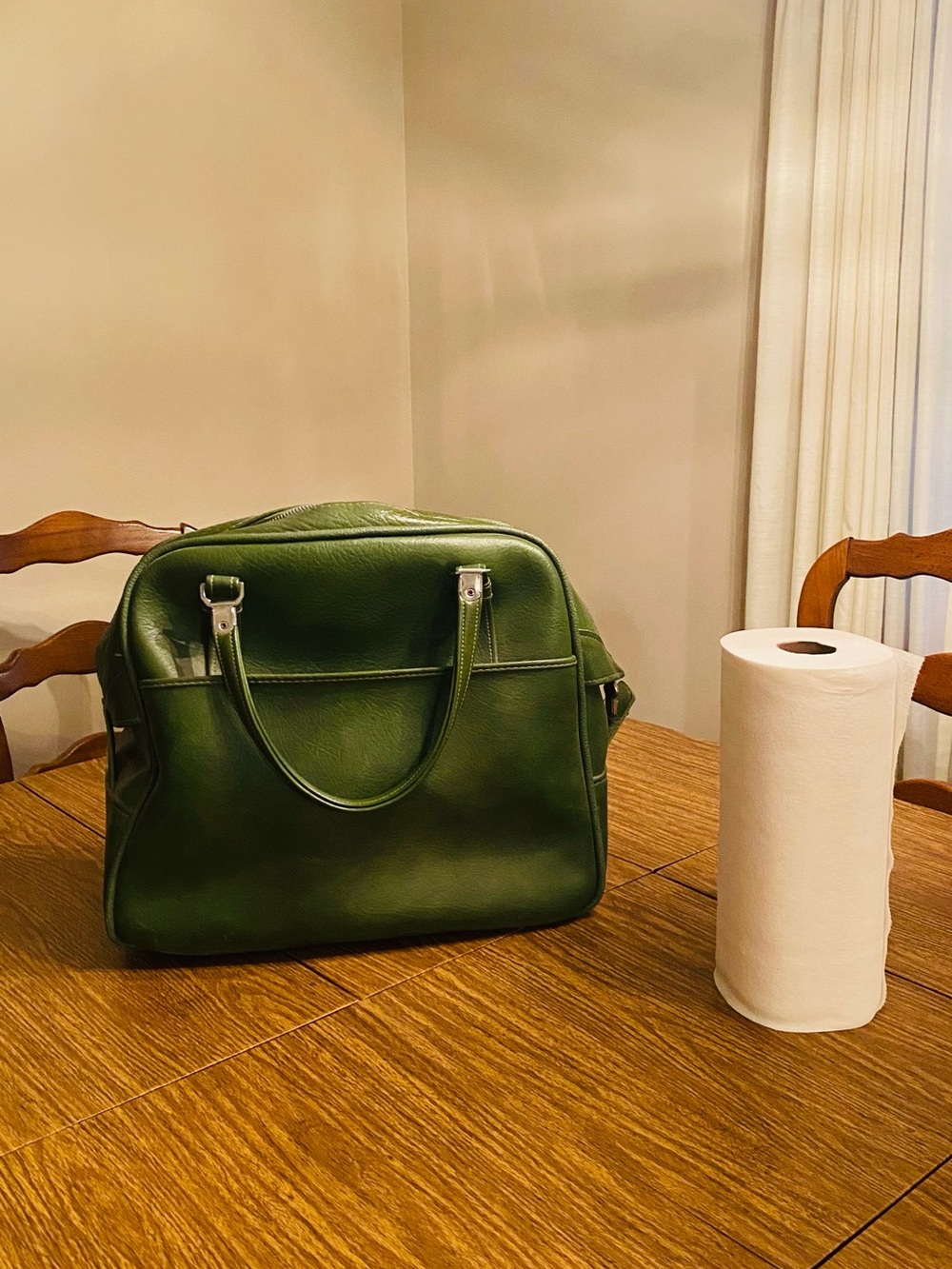 Classic 1970s American Olive Green Travel Tote Bag for Women